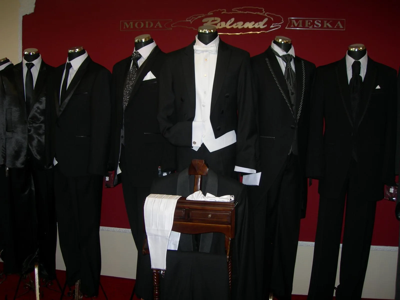 Garnitury ślubne Kielce i garnitury ślubne Łódź